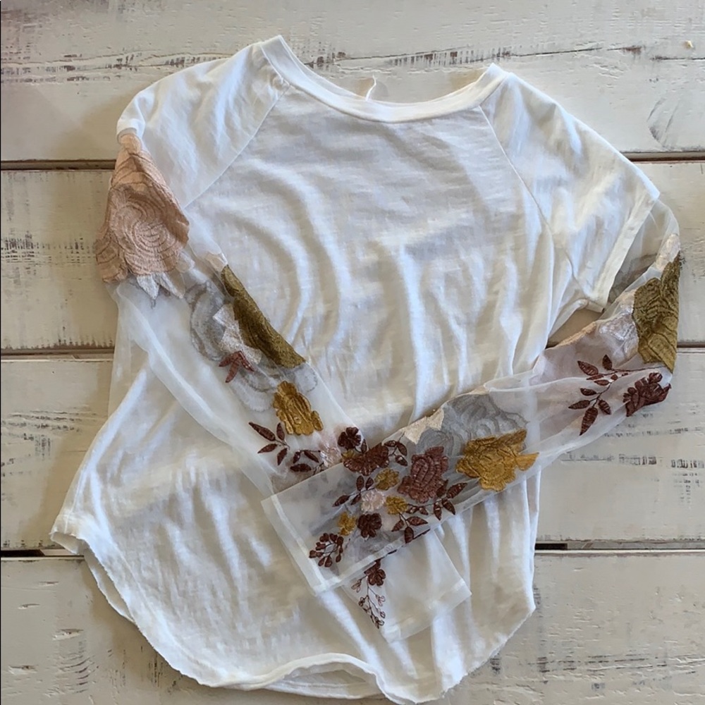 Free people t shirt. Xs.